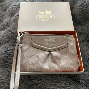 Beautiful Coach wristlet